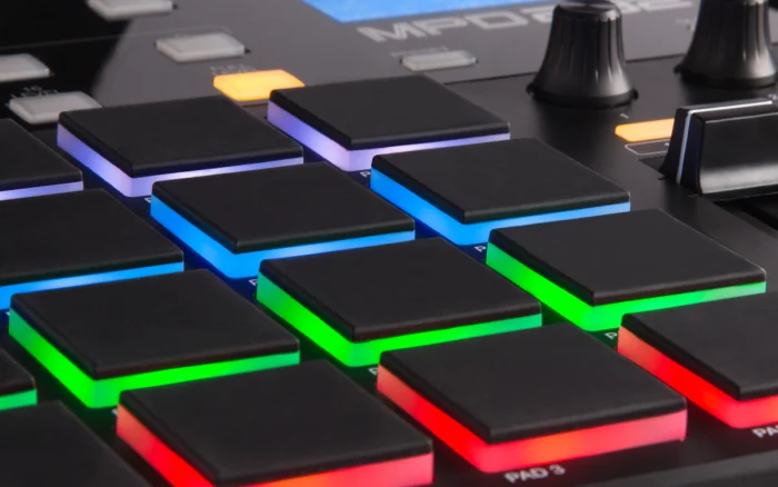 משטח שליטה AKAI Professional MPD232 - תמונה 3
