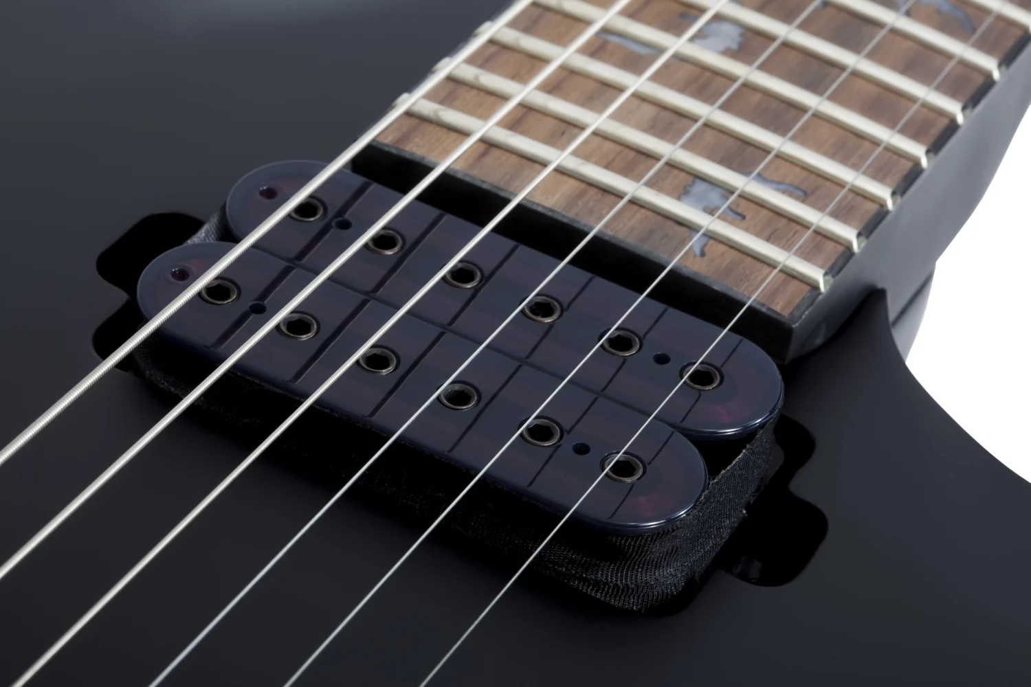 גיטרה חשמלית שחורה Schecter Damien 6 - תמונה 3