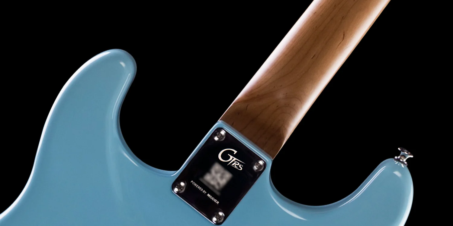 גיטרה חשמלית חכמה Mooer GTRS Professional P800 Intelligent Guitar - Tiffany Blue - תמונה 4