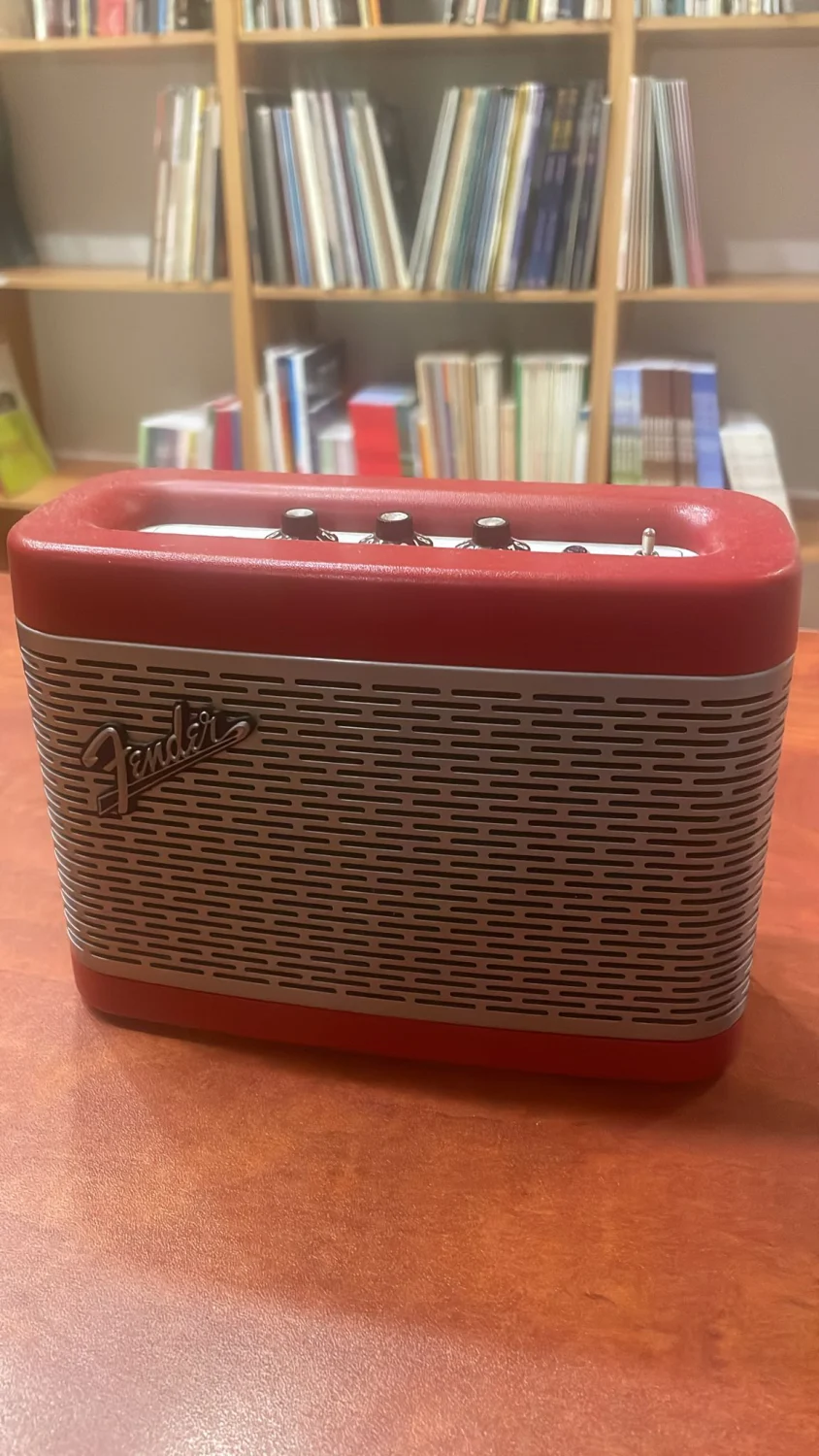 רמקול bluetooth נייד Fender Newport speaker Dakota Red מתצוגה - תמונה 2