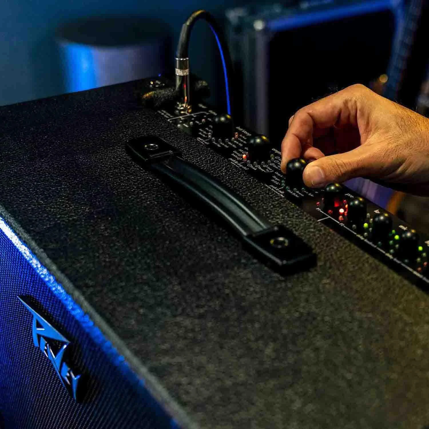 מגבר לגיטרה 60W עם אפקטים - Peavey VYPYR® X2 Guitar Modeling Amp - תמונה 2