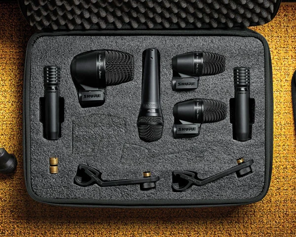 SHURE PGADRUMKIT6 - סט מיקרופונים לתופים במזוודה. שייך לקבוצת DMK