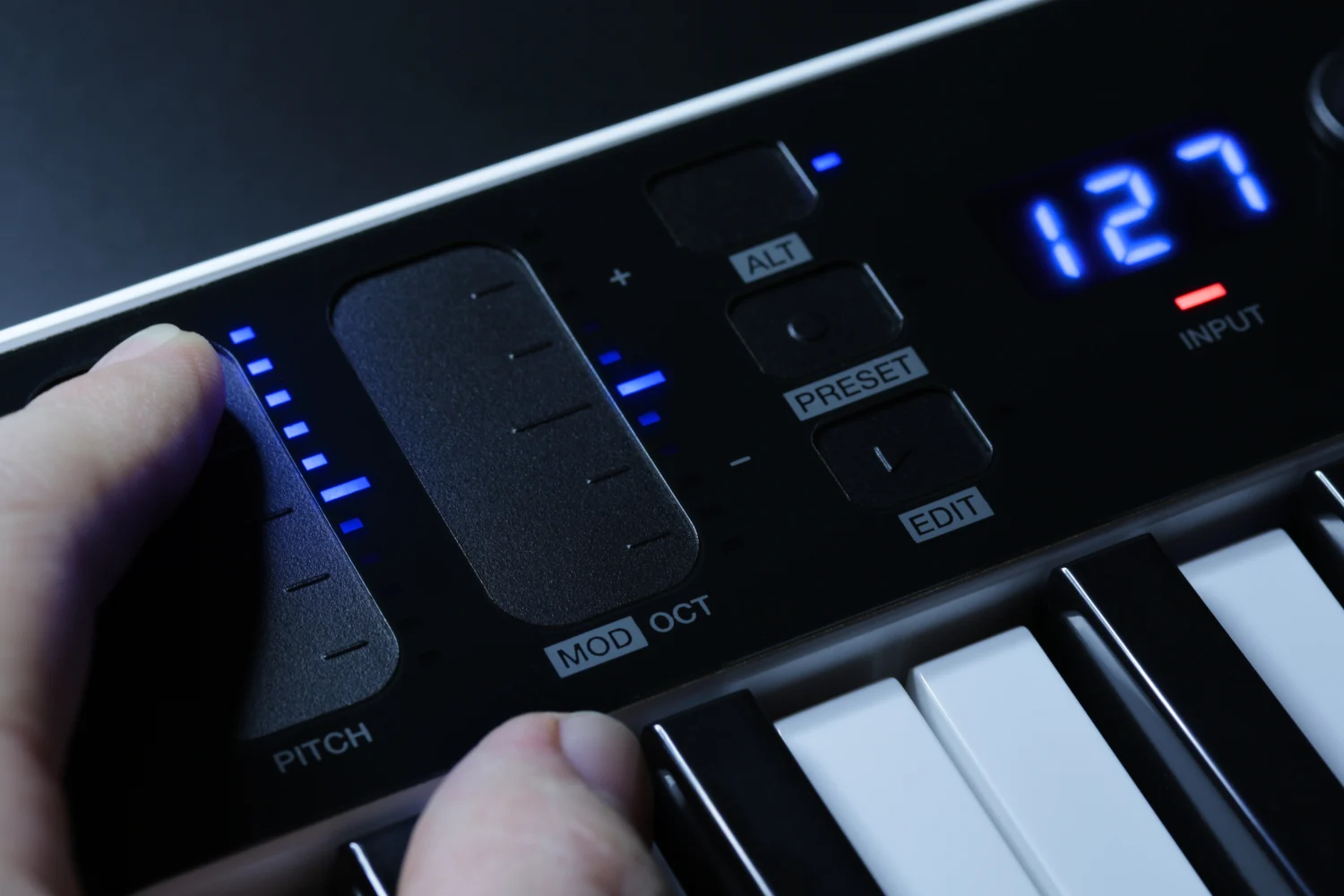 מקלדת שליטה IK Multimedia iRig Keys I/O 25 - תמונה 5