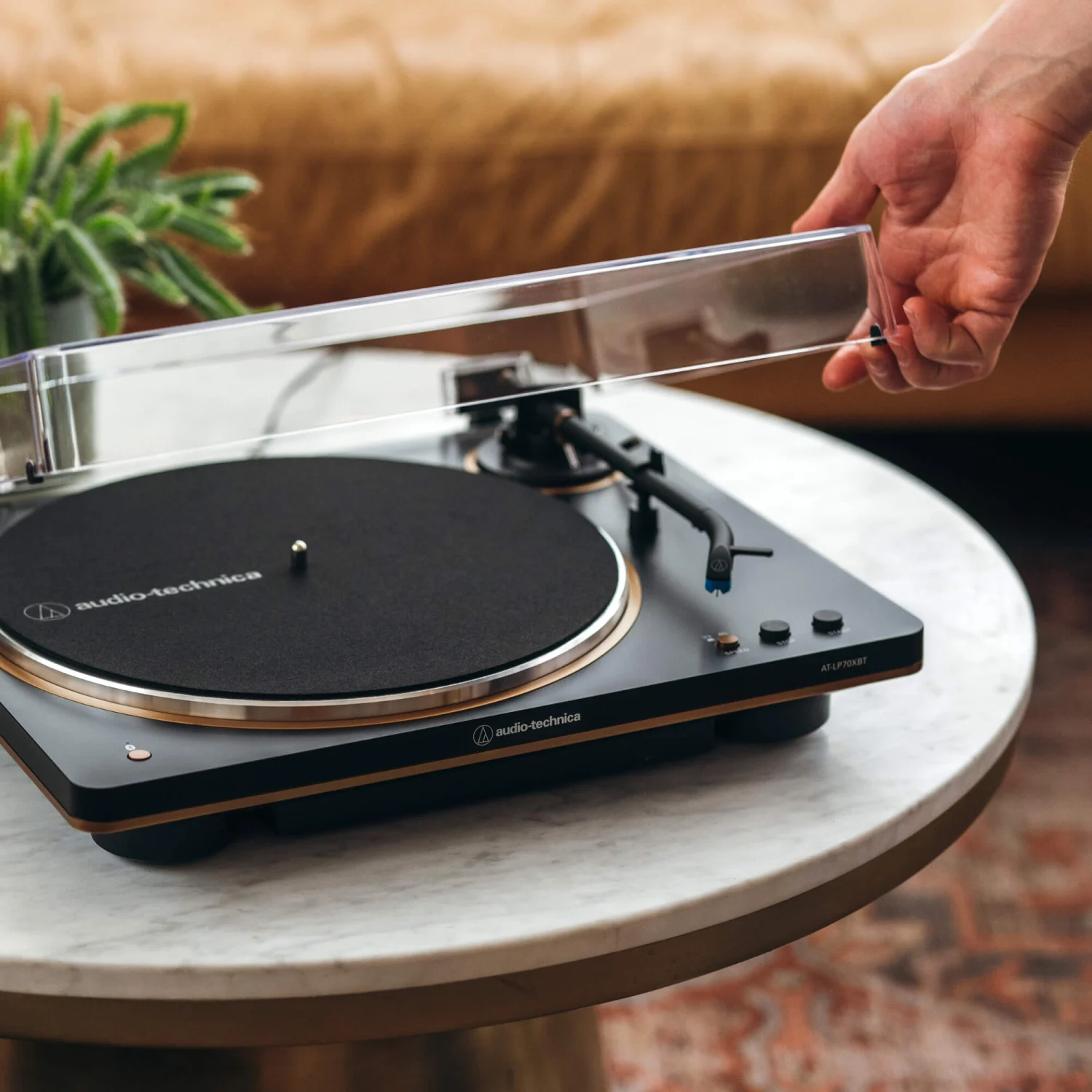 פטיפון Audio-Technica AT-LP70XBTWH - תמונה 4