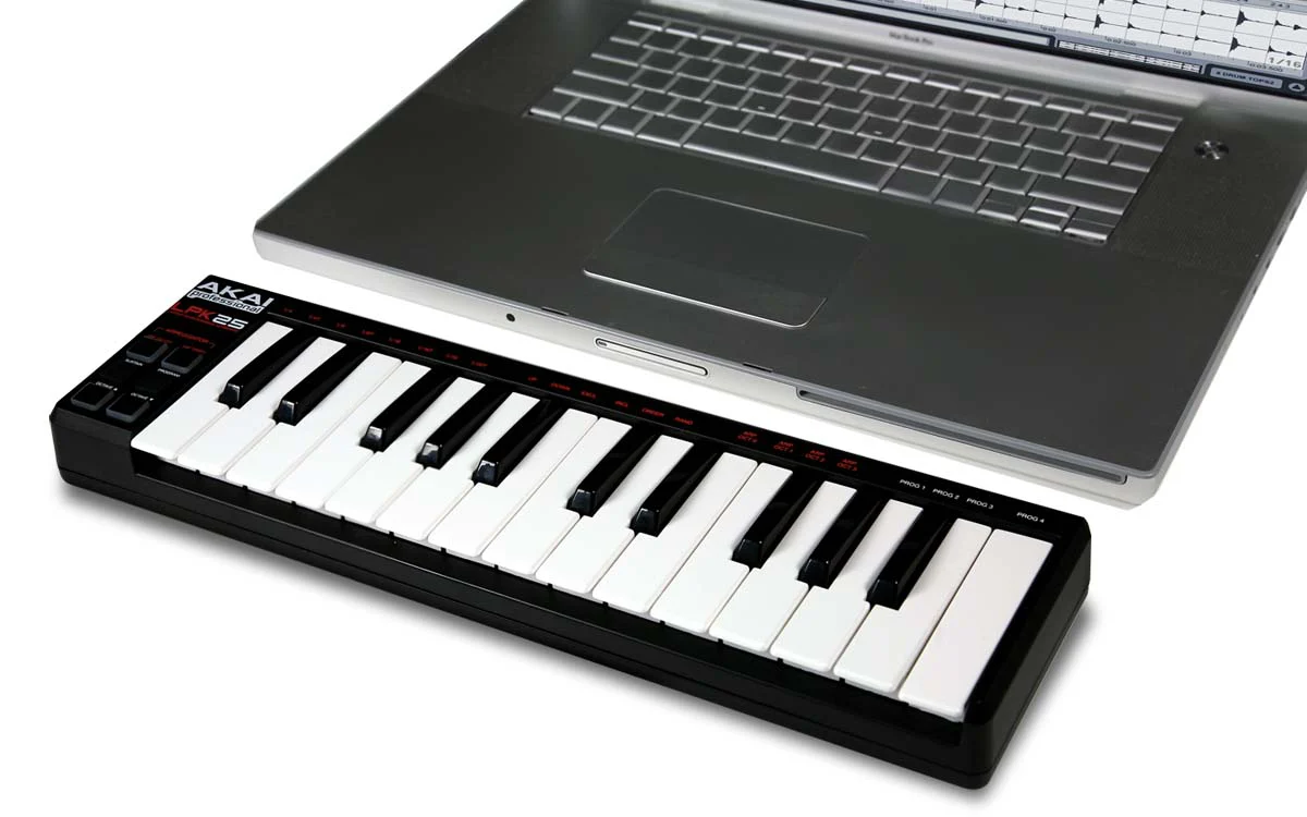 מקלדת שליטה AKAI Professional LPK25 - תמונה 2