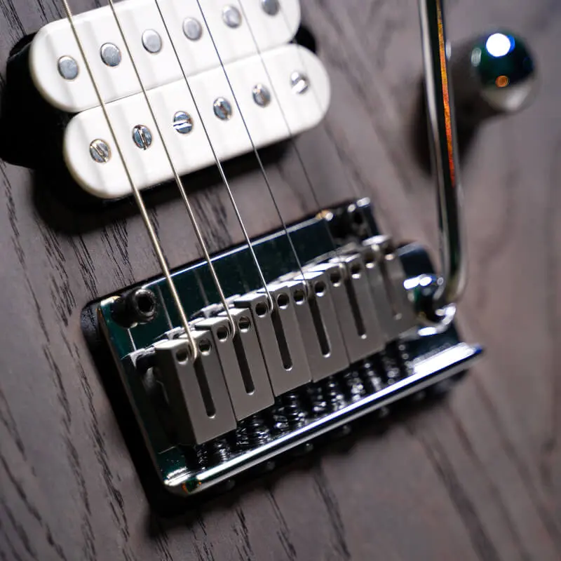 cort x700 triality electric guitar feature 2