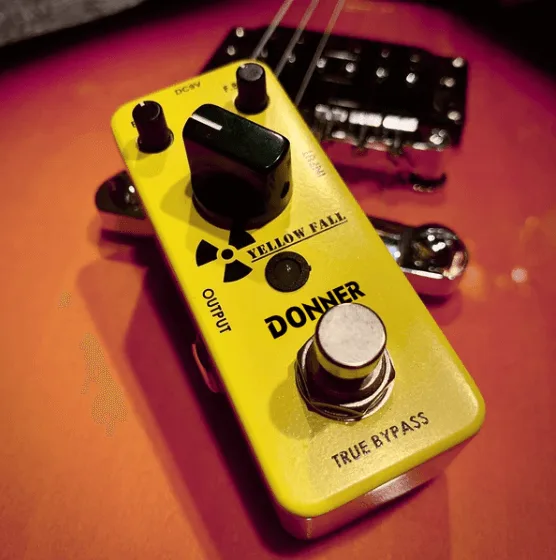 פדל דיליי לגיטרה EC748 Yellow Fall Delay מבית DONNER